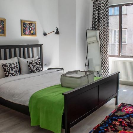 Domus Old Town Retreat Cozy & Central Bukarest Kültér fotó