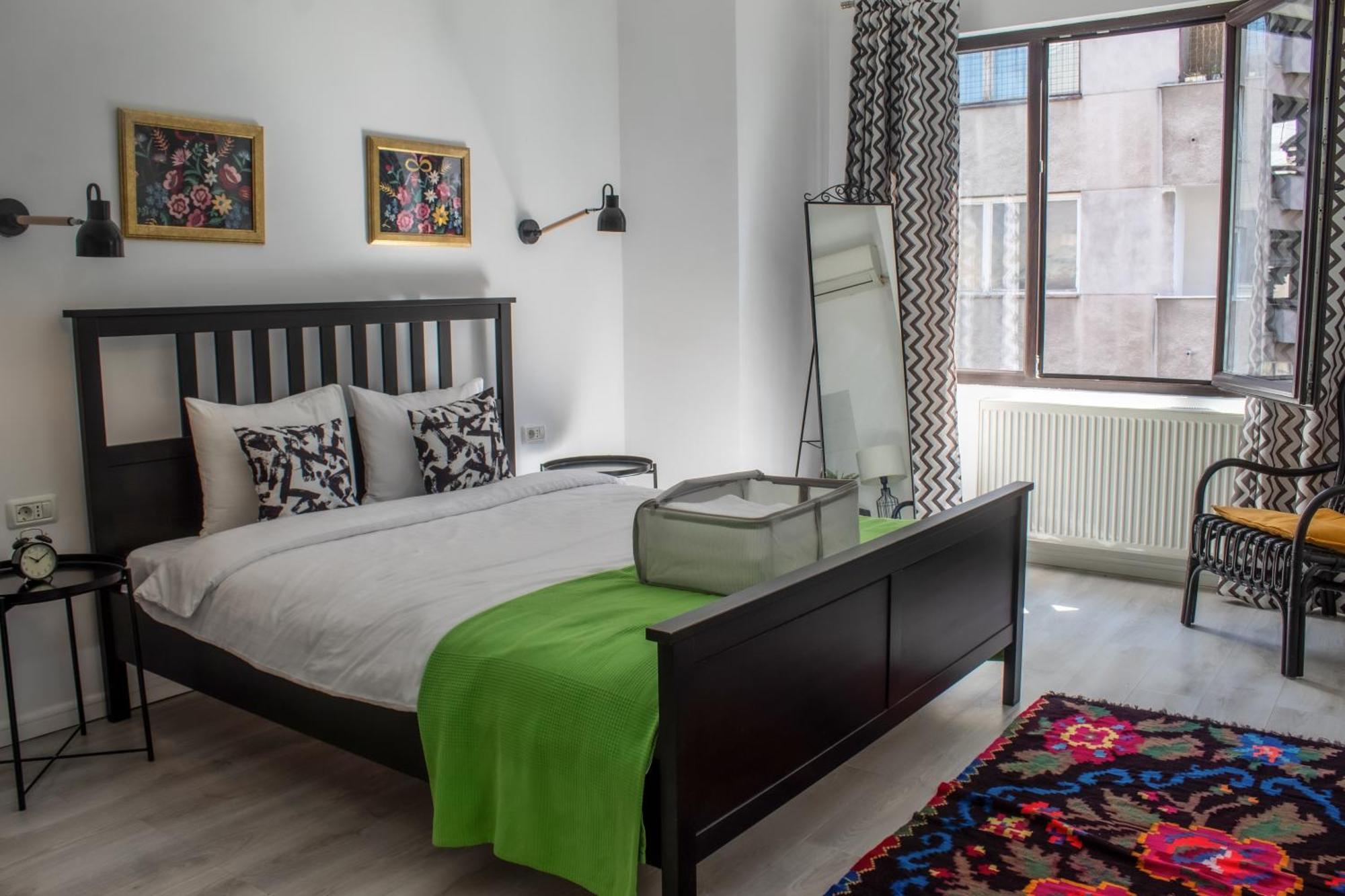 Domus Old Town Retreat Cozy & Central Bukarest Kültér fotó